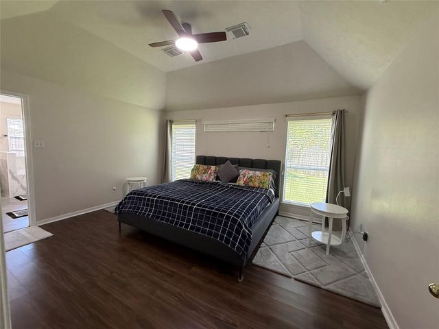 11807 Mckinney Falls Court, Sugar Land, TX 77498