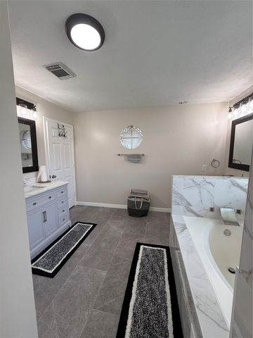11807 Mckinney Falls Court, Sugar Land, TX 77498