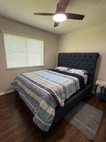 11807 Mckinney Falls Court, Sugar Land, TX 77498