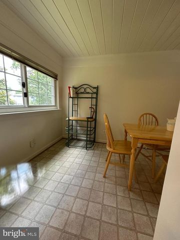 606 N FREDERICK ST, Arlington, VA 22203