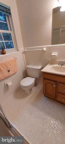 606 N FREDERICK ST, Arlington, VA 22203