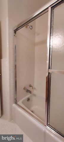 606 N FREDERICK ST, Arlington, VA 22203