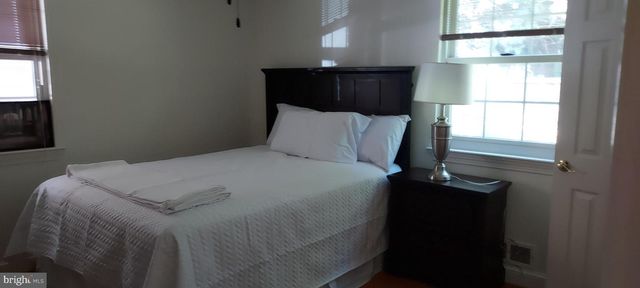 606 N FREDERICK ST, Arlington, VA 22203