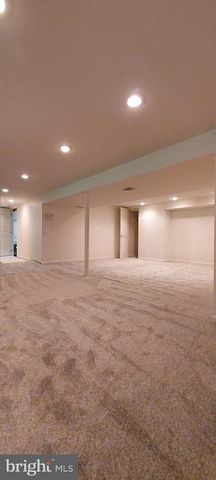 606 N FREDERICK ST, Arlington, VA 22203