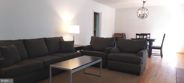 606 N FREDERICK ST, Arlington, VA 22203