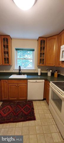 606 N FREDERICK ST, Arlington, VA 22203