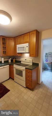 606 N FREDERICK ST, Arlington, VA 22203