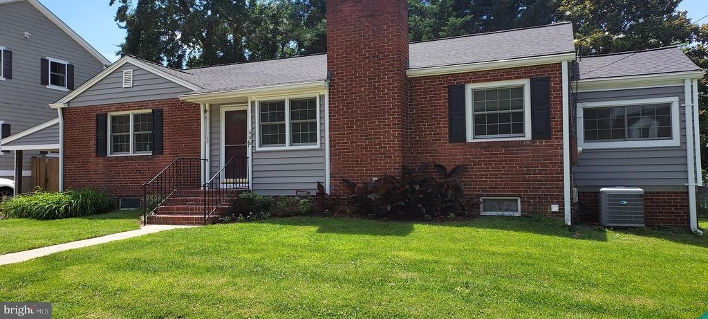 606 N FREDERICK ST, Arlington, VA 22203