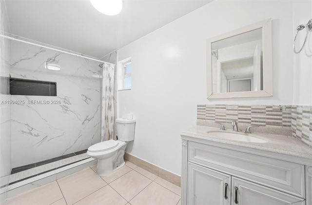 9375 Fontainebleau Blvd L301, Miami, FL 33172