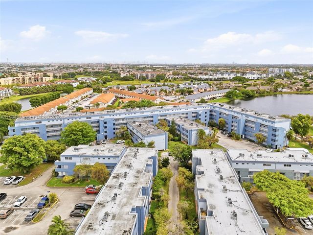 9375 Fontainebleau Blvd L301, Miami, FL 33172