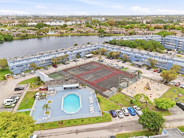 9375 Fontainebleau Blvd L301, Miami, FL 33172