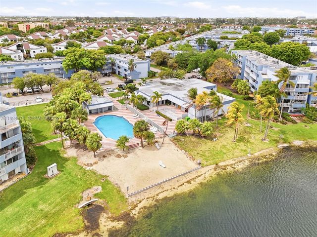 9375 Fontainebleau Blvd L301, Miami, FL 33172