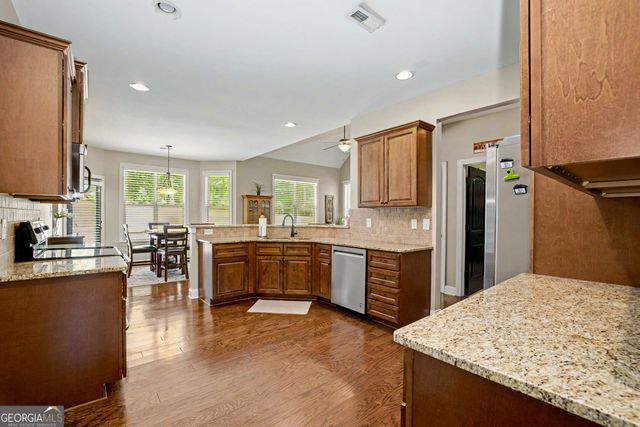 371 Timbercreek Estates Drive, Sharpsburg, GA 30277