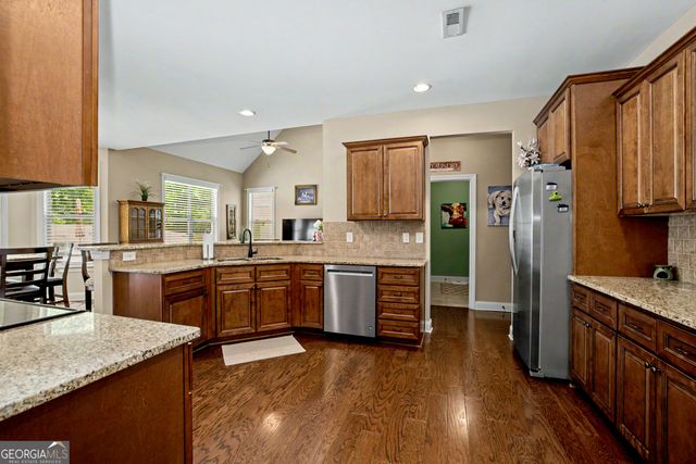 371 Timbercreek Estates Drive, Sharpsburg, GA 30277