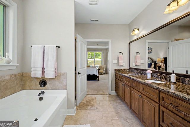 371 Timbercreek Estates Drive, Sharpsburg, GA 30277