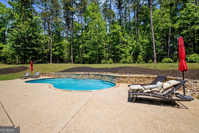 371 Timbercreek Estates Drive, Sharpsburg, GA 30277