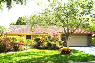9124 NW 50th Ct, Coral Springs, FL 33067