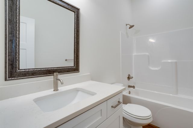9014 E 33rd Cir S, Wichita, KS 67210