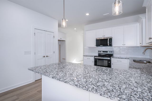 1170 S Dickerson Rd Unit 26, Goodlettsville, TN 37072