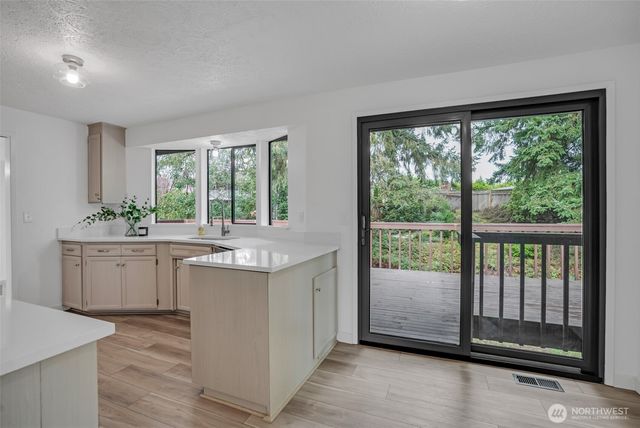 7016 Homestead Court, Tacoma, WA 98404