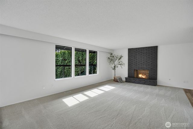 7016 Homestead Court, Tacoma, WA 98404