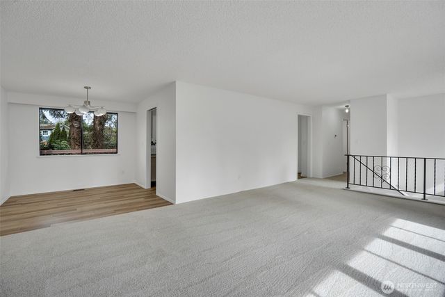 7016 Homestead Court, Tacoma, WA 98404