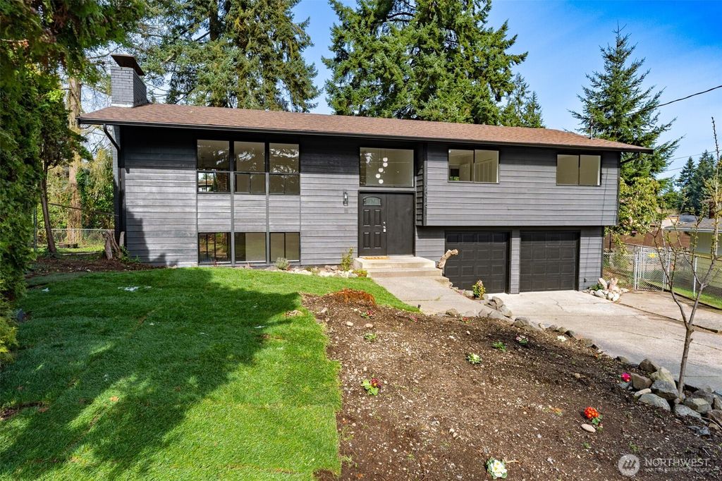 7016 Homestead Court, Tacoma, WA 98404
