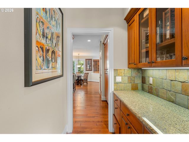 3918 NORTHHAMPTON Ct, West Linn, OR 97068