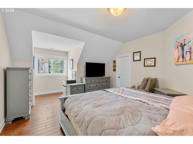 3918 NORTHHAMPTON Ct, West Linn, OR 97068