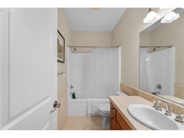 3918 NORTHHAMPTON Ct, West Linn, OR 97068