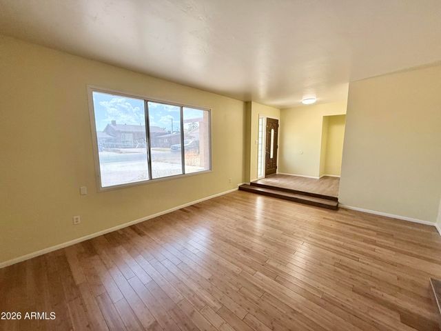 4640 W CAVALIER Drive, Glendale, AZ 85301