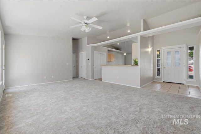 831 W Oakmont Ave, Nampa, ID 83686