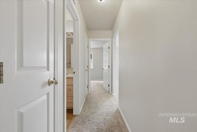 831 W Oakmont Ave, Nampa, ID 83686