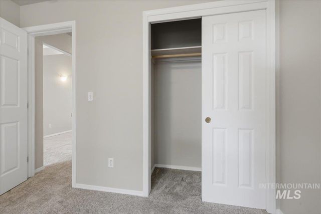 831 W Oakmont Ave, Nampa, ID 83686