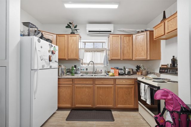 6461 Corrales Road, Corrales, NM 87048
