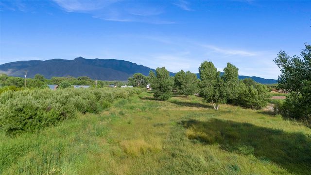 6461 Corrales Road, Corrales, NM 87048