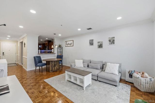 3 Cross Street 310, Suffern, NY 10901