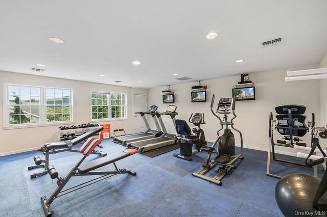 3 Cross Street 310, Suffern, NY 10901