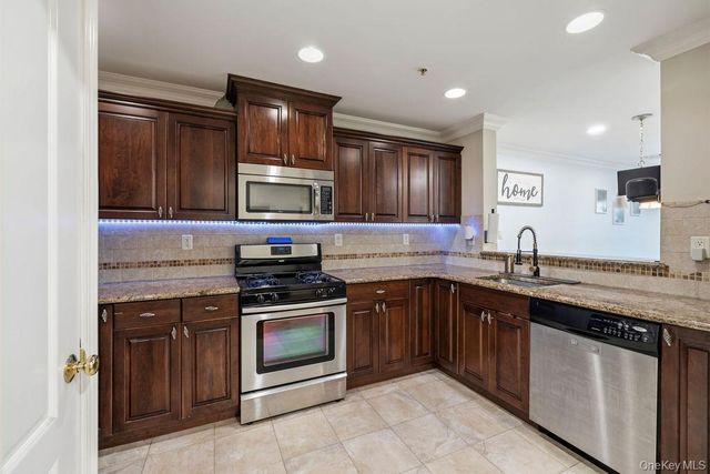 3 Cross Street 310, Suffern, NY 10901