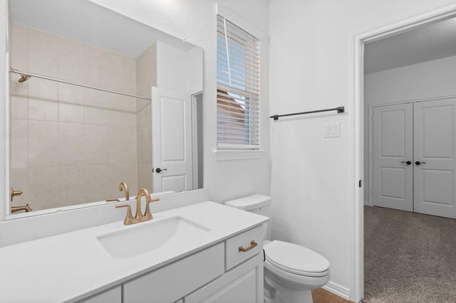 130 West Coralburst Loop, Montgomery, TX 77316