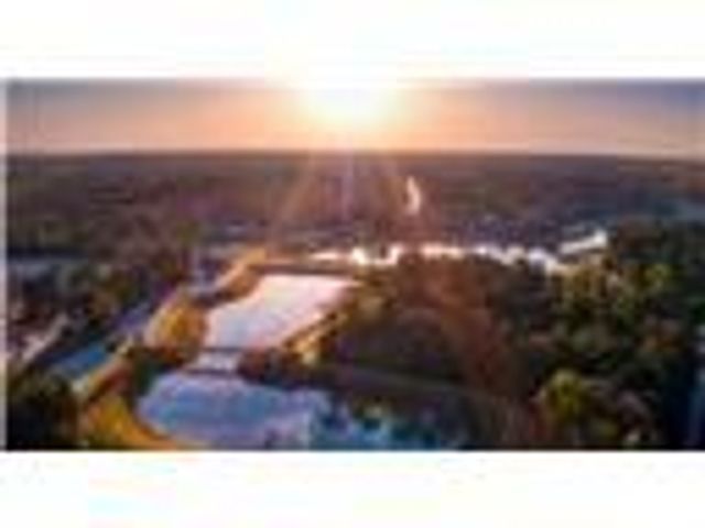 130 West Coralburst Loop, Montgomery, TX 77316