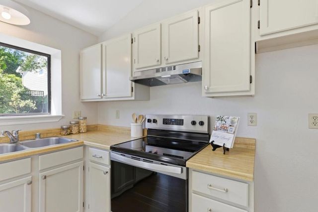 1530 Leila Court, Santa Cruz, CA 95062