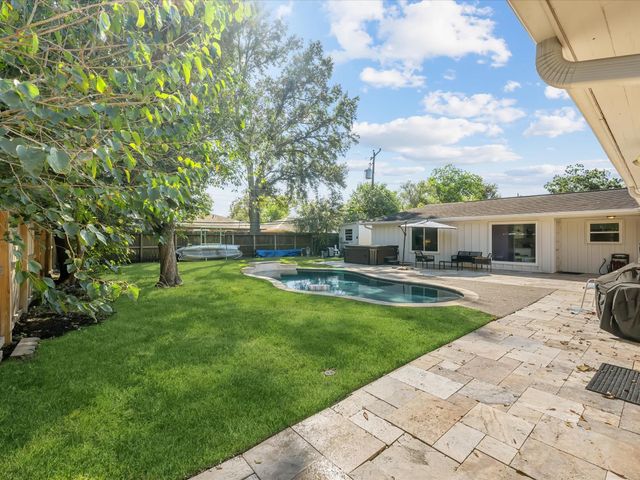 5507 Effingham Drive, Houston, TX 77035