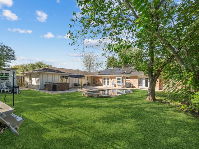 5507 Effingham Drive, Houston, TX 77035