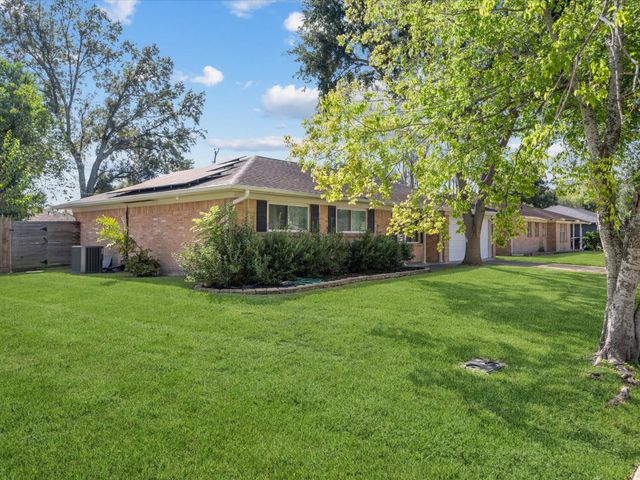 5507 Effingham Drive, Houston, TX 77035