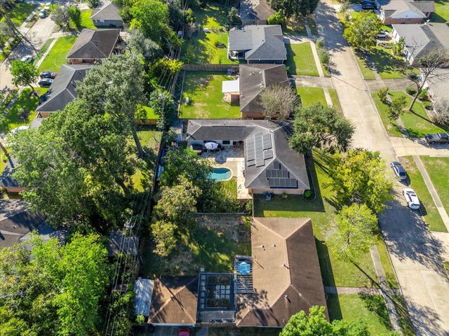 5507 Effingham Drive, Houston, TX 77035