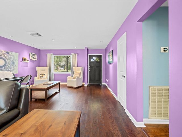 5507 Effingham Drive, Houston, TX 77035