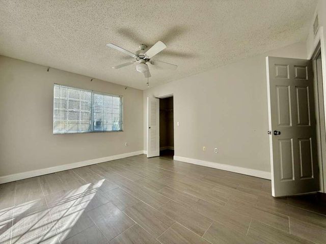 5035 Wiles Road 206, Coconut Creek, FL 33073