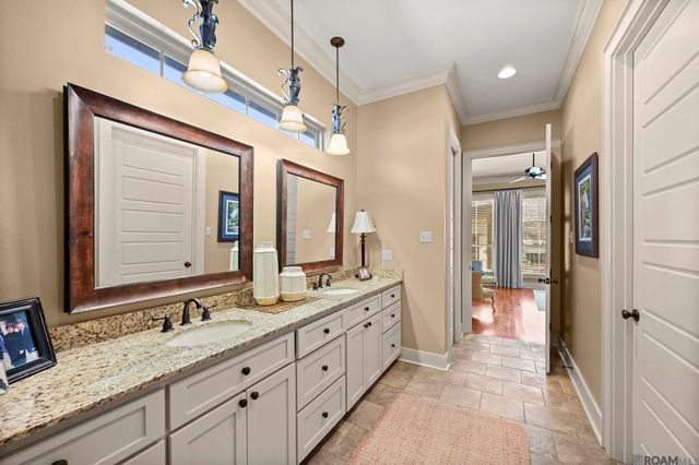 1385 Lobdell Ave, Baton Rouge, LA 70806