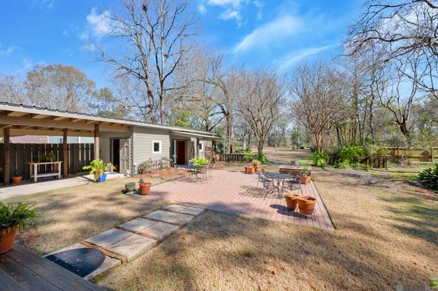 1385 Lobdell Ave, Baton Rouge, LA 70806